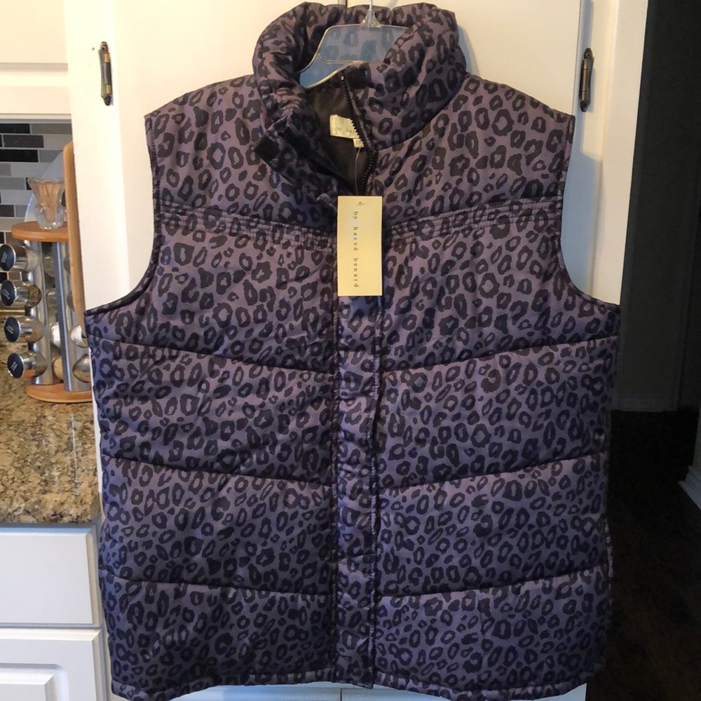 Black/gray animal print vest